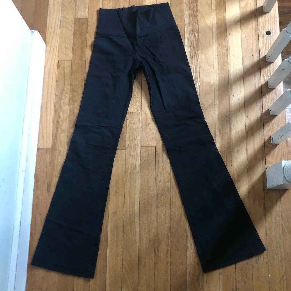 Lululemon yoga pants